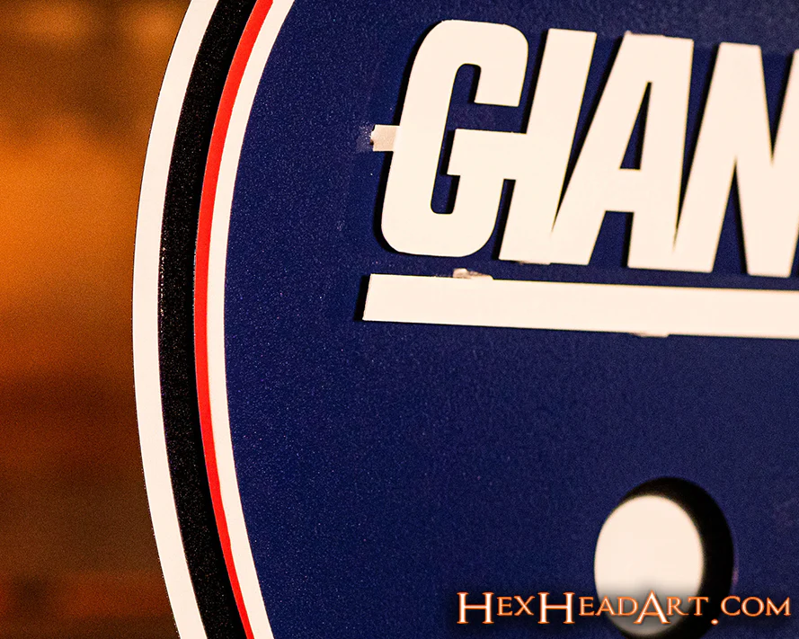 New York Giants Retro Helmet 3D Vintage Metal Wall Art - Image 9